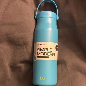 Simple Modern 34oz Blue Water Bottle